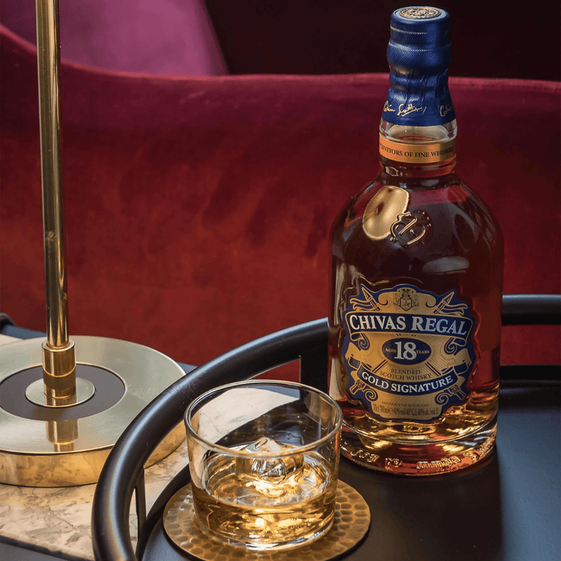 Chivas芝華士 - Chivas Regal 18 Years Old Scotch Blended Whisky 芝華士18年蘇格蘭調和威士忌 - 700ml -  Mango Store