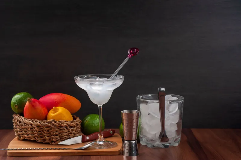 Cachaça e Manga: A Combinação Artesanal que Está Mudando o Jeito de Beber no Brasil